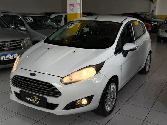 FORD FIESTA 1.6 TITANIUM HATCH 16V FLEX 4P POWERSHIFT